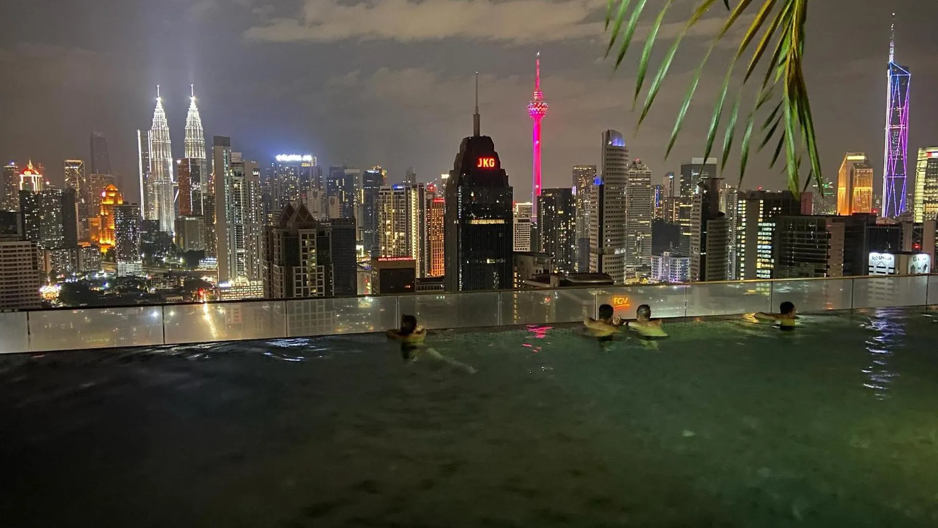 Kl Infinity Luxury Skypool Hostel Kuala Lumpur Malajsie