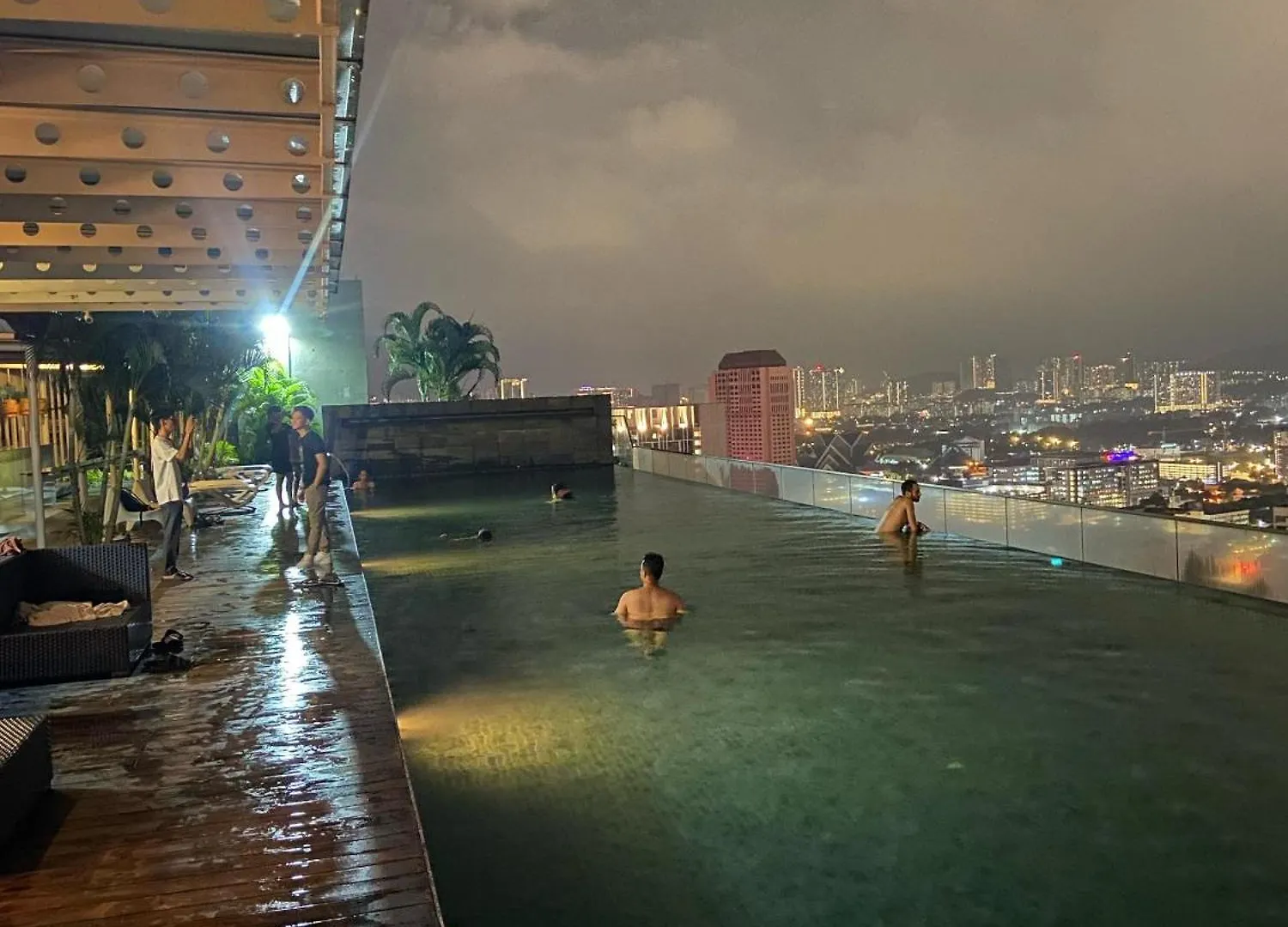 Kl Infinity Luxury Skypool Hostel Kuala Lumpur