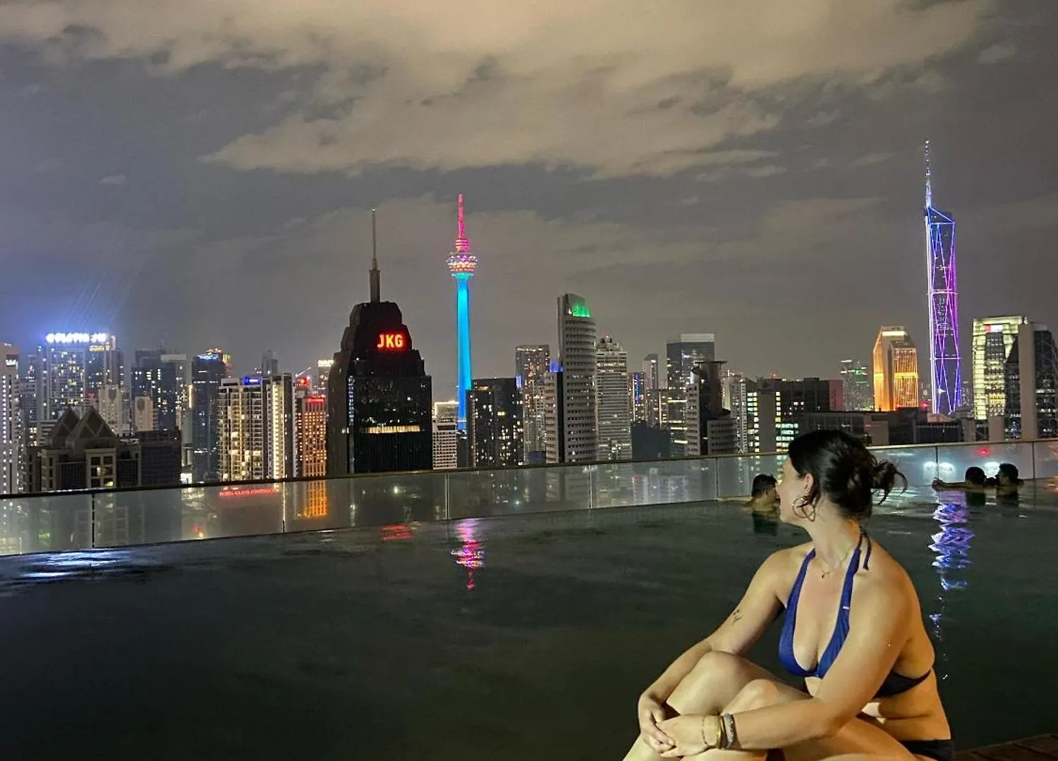 Kl Infinity Luxury Skypool Hostel Kuala Lumpur