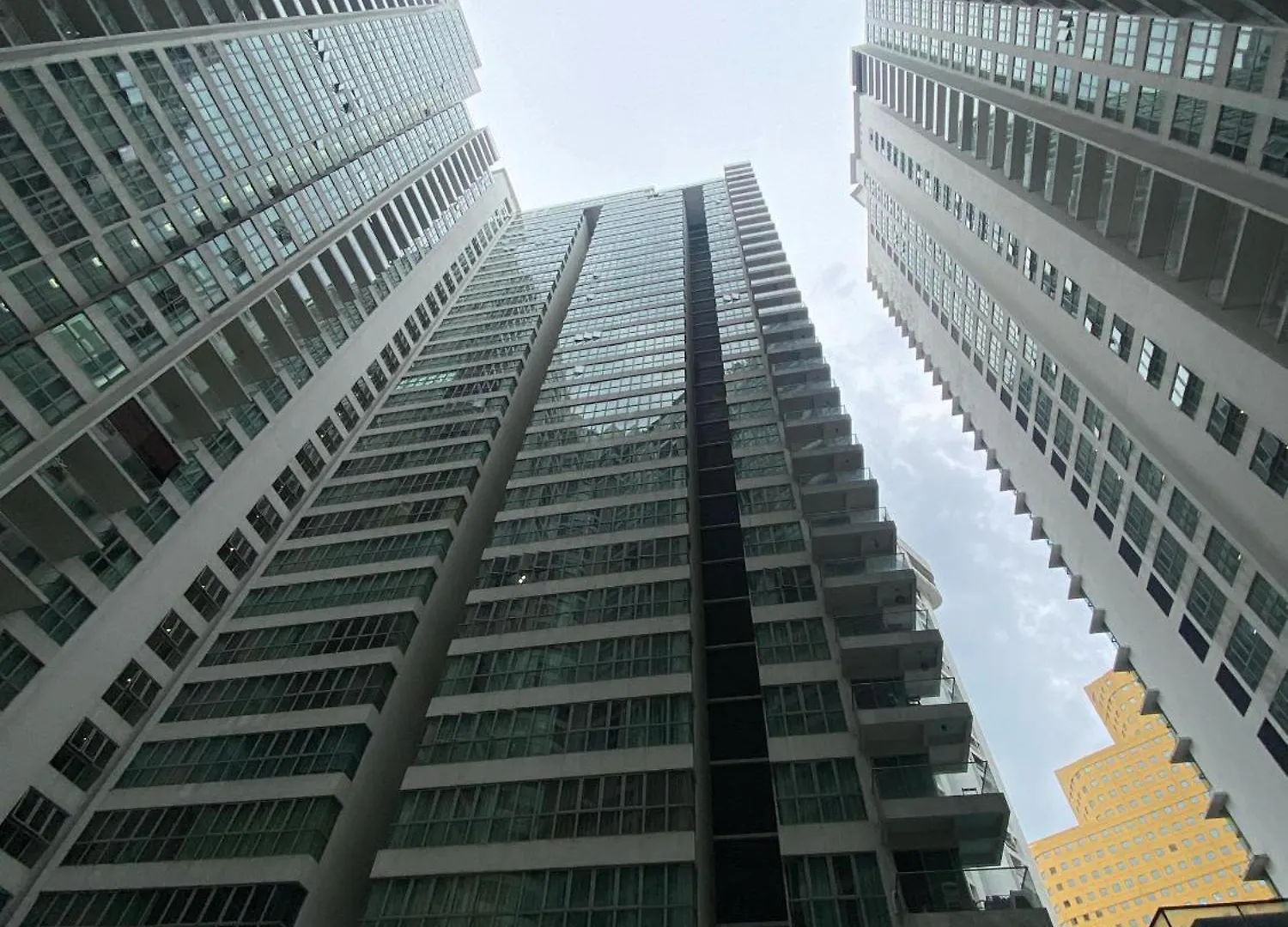 Kl Infinity Luxury Skypool Hostel Kuala Lumpur